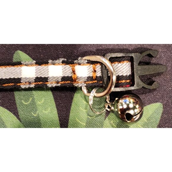 NEW Pipidog Adjustable Plaid Cat Collar With Bowtie Bell & Heart Charm - Picture 5 of 8